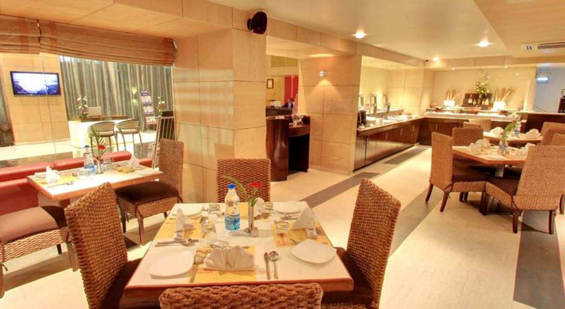 Iris The Business Hotel Bangalore Bagian luar foto