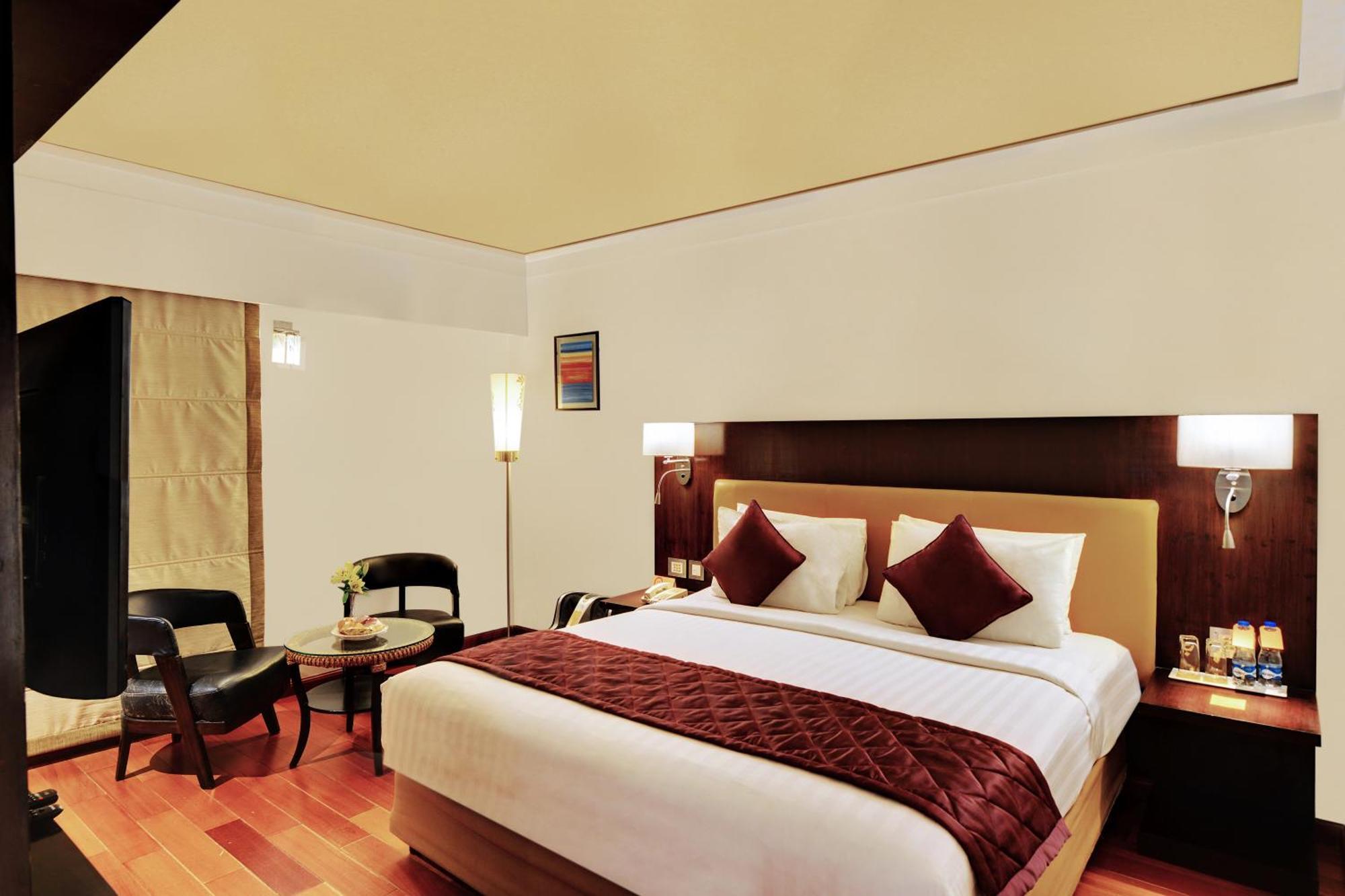 Iris The Business Hotel Bangalore Bagian luar foto