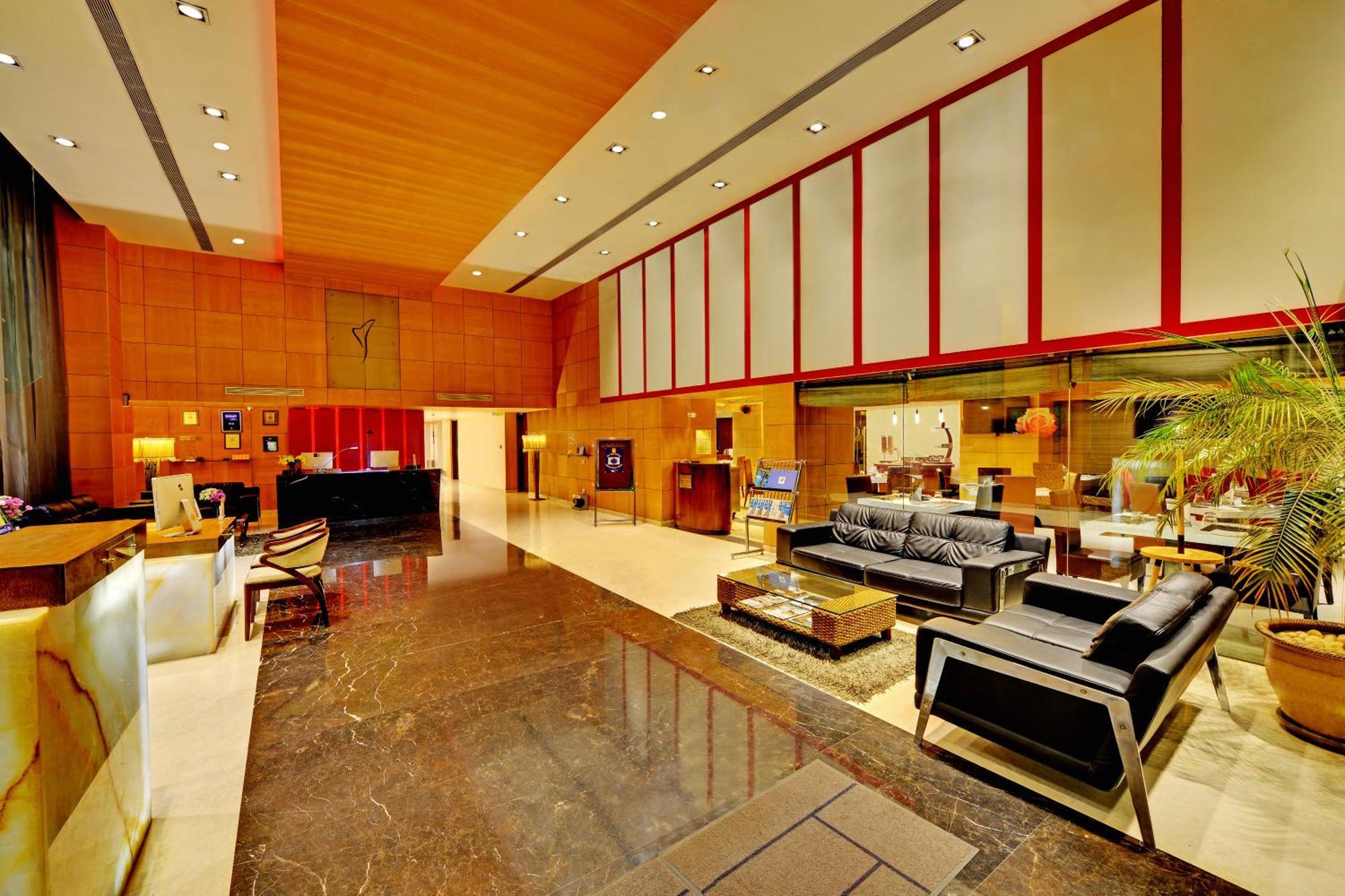Iris The Business Hotel Bangalore Bagian luar foto